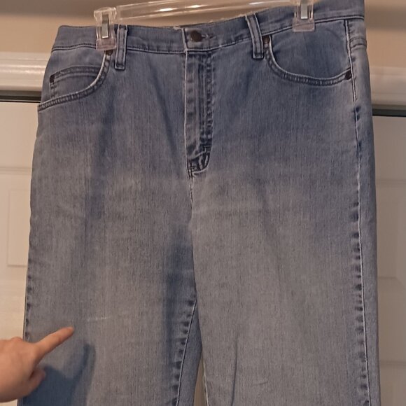 #284 3/$18 - Lee Blue Relaxed Fit at the Waist Jeans Size 12 - Picture 7 of 9